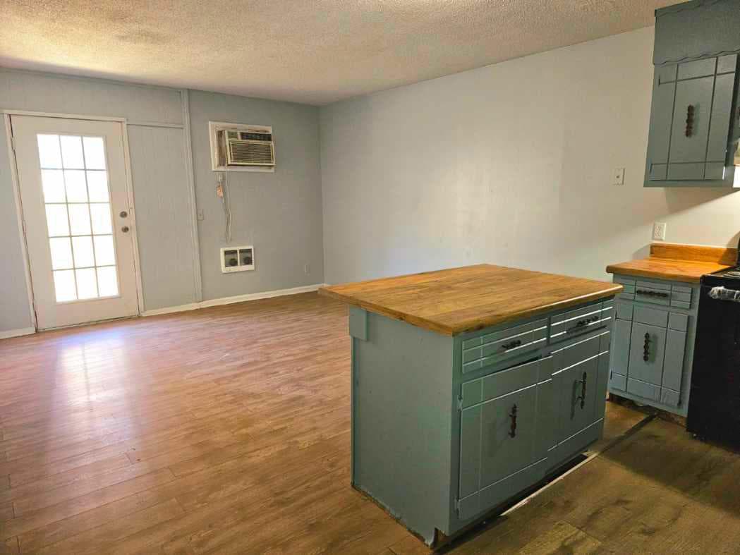 Studio Unit